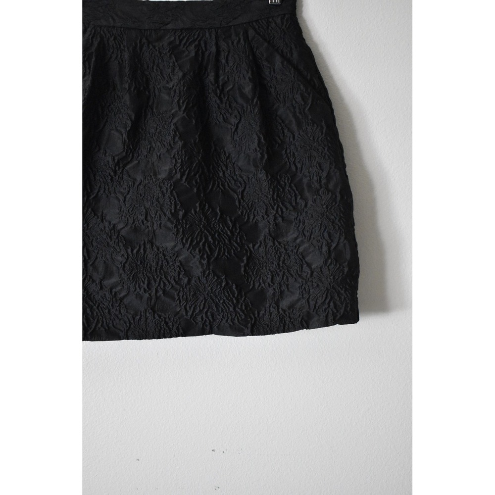 H&M Mini Skirt Women Size 6 Black NEW Cloque Jacquard Floral Textured Gold Zip - Picture 3 of 7